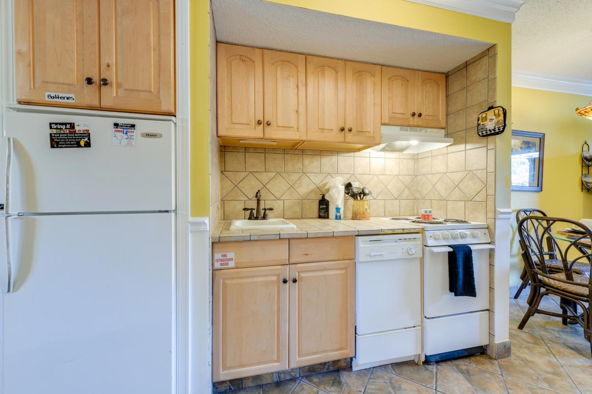 Downtown Gatlinburg Condo With Community Pool! Zewnętrze zdjęcie