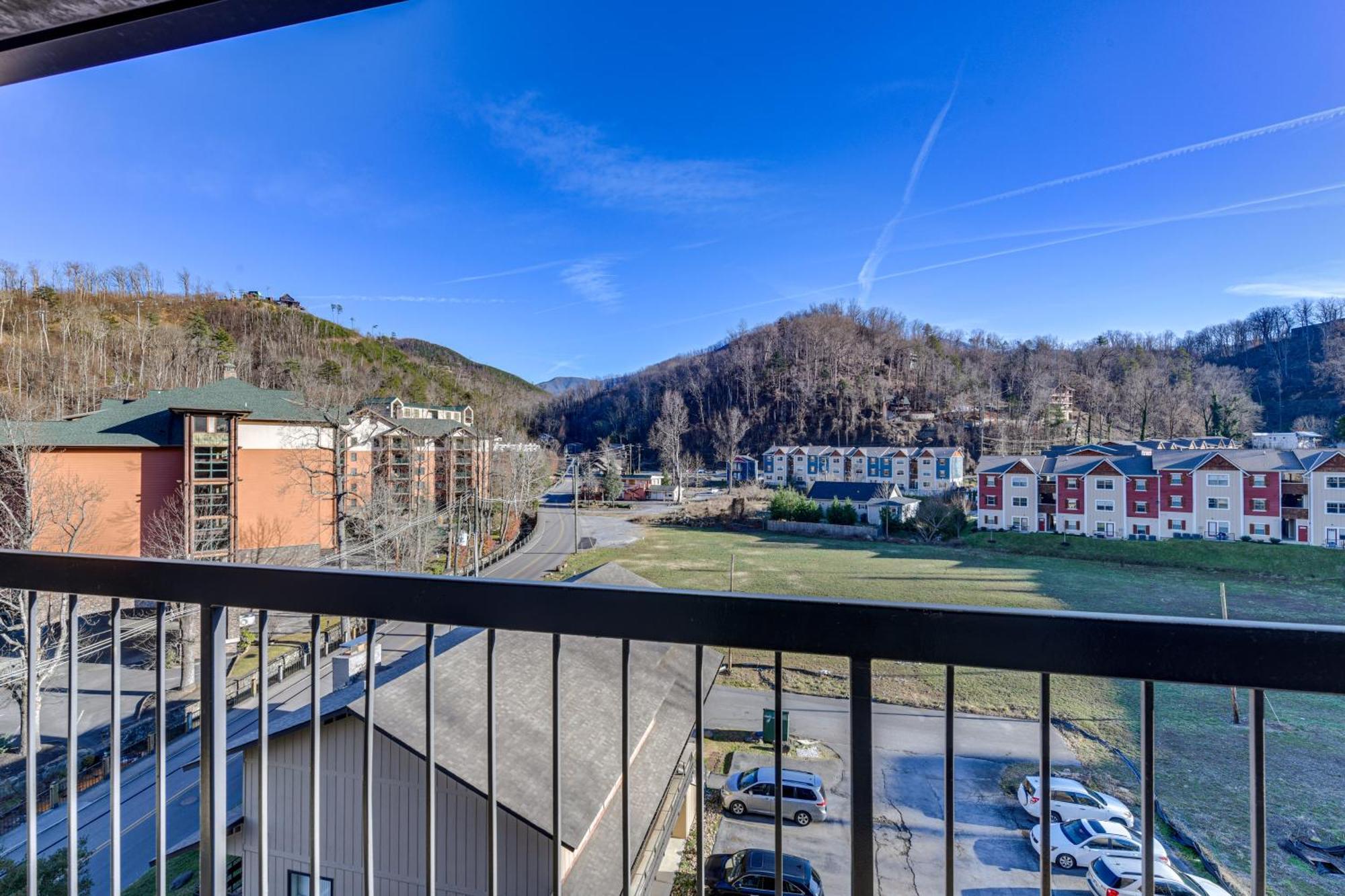 Downtown Gatlinburg Condo With Community Pool! Zewnętrze zdjęcie